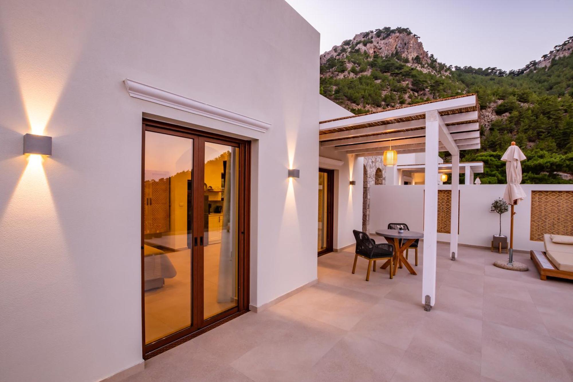 Mertelia Luxury Villas Kyra Panagia ภายนอก รูปภาพ